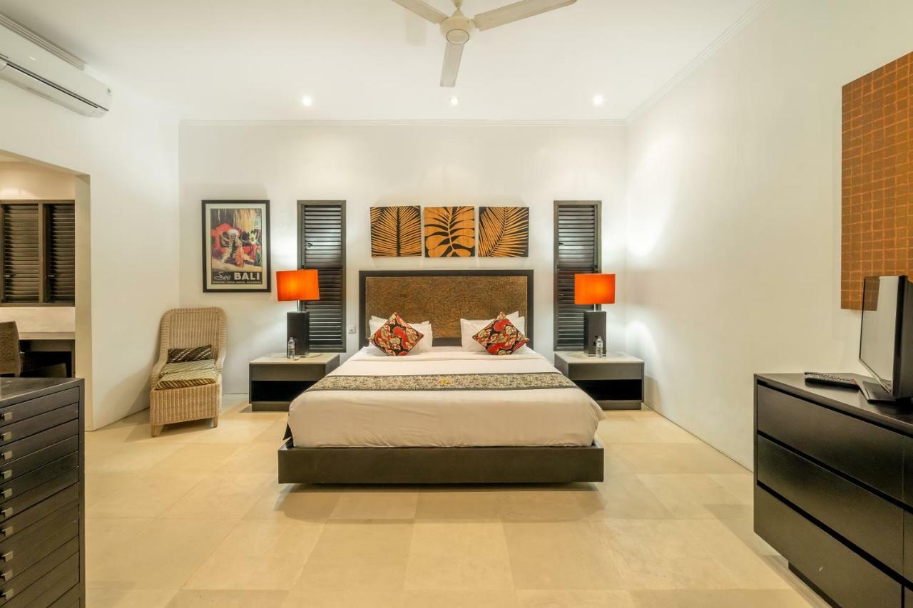 The Town House Villa เซมินยัค ภายนอก รูปภาพ